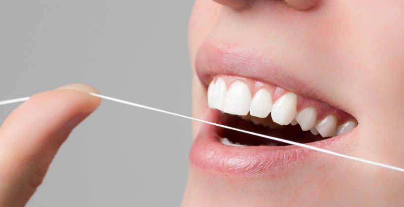El hilo dental, un gran aliado para tu salud oral